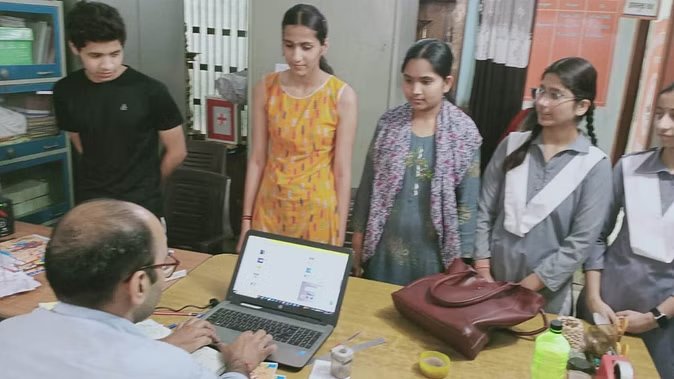 उत्तराखंड बोर्ड का रिज़ल्ट घोषित उत्तराखंड बोर्ड का रिज़ल्ट घोषित