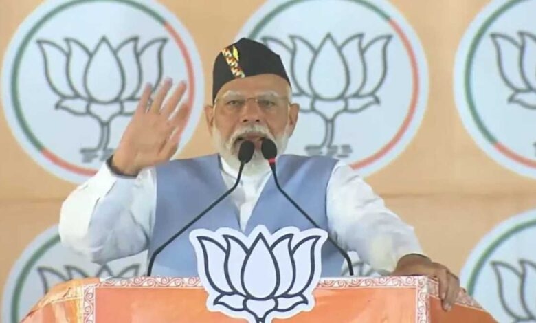 प्रधानमंत्री मोदी ने उत्तराखंड में भरी चुनावी हुंकार, बोले- उत्तराखंड में 24 घंटे मिलेगी फ्री बिजली
