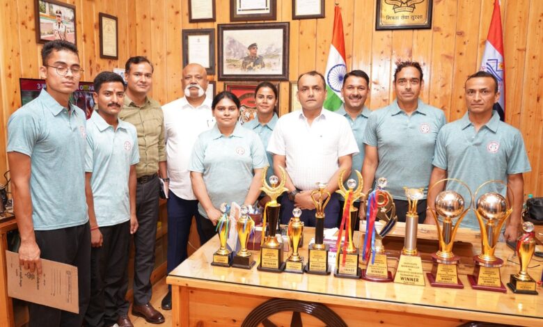 पुलिस महानिदेशक ने किया पदक प्राप्त खिलाड़ियों का उत्साहवर्धन पुलिस महानिदेशक ने किया पदक प्राप्त खिलाड़ियों का उत्साहवर्धन