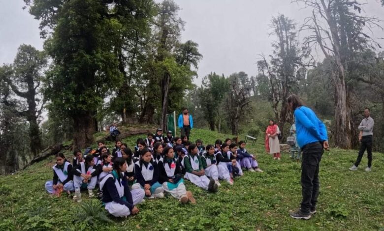 बालिकाओं ने जाना थामरी कुंड का इतिहास