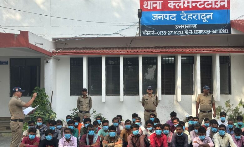 क्लेमनटाउन पुलिस ने चलाया सत्यापन अभियान क्लेमनटाउन पुलिस ने चलाया सत्यापन अभियान