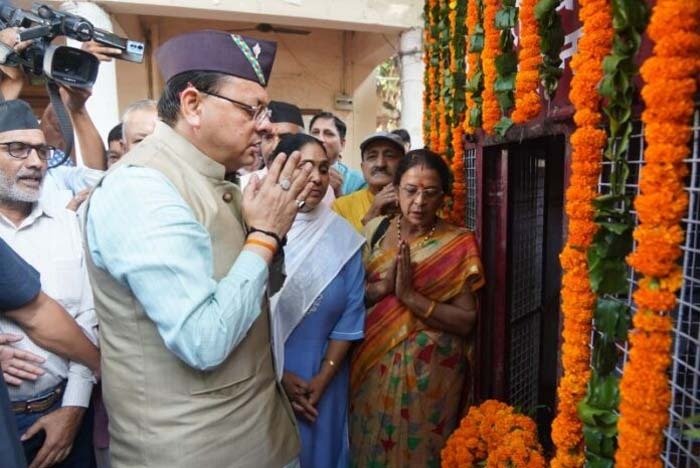 सीएम  ने राज्य आन्दोलनकारी शहीदों को दी श्रद्धांजलि