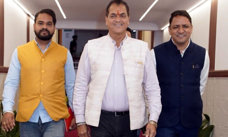 संसदीय कार्यमंत्री ने अपने बयान पर जताया खेद संसदीय कार्यमंत्री ने अपने बयान पर जताया खेद