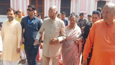 Uttarakhand News- हरिद्वार पहुंचे पूर्व राष्ट्रपति रामनाथ कोविंद: स्वामी अवधेशानंद गिरी से लिया आशीर्वाद, ऑपरेशन सिंदूर और वन नेशन-वन इलेक्शन पर दिया बड़ा बयान….