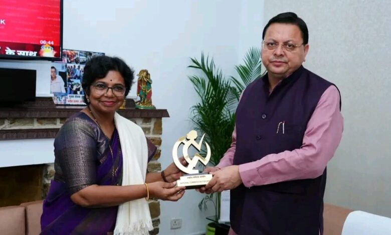 Uttarakhand News: मुख्यमंत्री धामी से मिलीं NCW अध्यक्ष विजया रहाटकर, महिला सशक्तिकरण और सुरक्षा पर हुई अहम चर्चा…. Uttarakhand News: मुख्यमंत्री धामी से मिलीं NCW अध्यक्ष विजया रहाटकर, महिला सशक्तिकरण और सुरक्षा पर हुई अहम चर्चा….