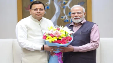 मुख्यमंत्री पुष्कर सिंह धामी ने प्रधानमंत्री नरेंद्र मोदी से की शिष्टाचार भेंट, उत्तराखण्ड की सांस्कृतिक विरासत से जुड़ी वस्तुएं कीं भेंट…