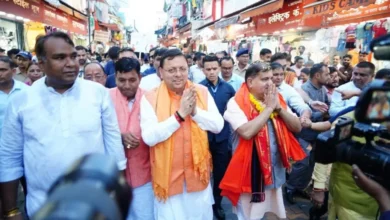 स्वदेशी अपनाओ, राष्ट्र को आगे बढ़ाओ’ अभियान : सीएम धामी ने प्रदेशवासियों से की स्वदेशी उत्पाद अपनाने की अपील, बाजार और दुकानों में लगाए स्टीकर….