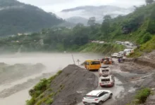 Uttarakhand News: उत्तरकाशी में लगातार बारिश से गंगोत्री-यमुनोत्री हाईवे बंद, भूस्खलन से यात्रियों को भारी परेशानी…