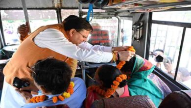 Uttarakhand News: मुख्यमंत्री पुष्कर सिंह धामी ने मातृ-पितृ तीर्थाटन योजना के तहत 32 श्रद्धालुओं के दल को किया रवाना…..