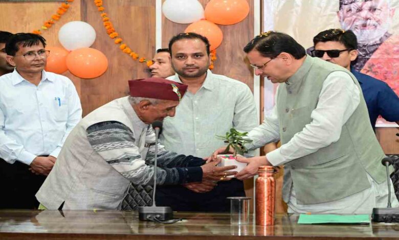 प्रबुद्ध नागरिकों से मुख्यमंत्री पुष्कर सिंह धामी ने किया संवाद, कहा- चंपावत से ही आदर्श उत्तराखंड का मार्ग प्रशस्त होगा… प्रबुद्ध नागरिकों से मुख्यमंत्री पुष्कर सिंह धामी ने किया संवाद, कहा- चंपावत से ही आदर्श उत्तराखंड का मार्ग प्रशस्त होगा…
