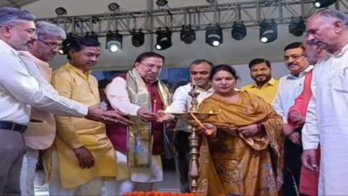 देवभूमि रजत उत्सव का भव्य शुभारंभ: सांसद बोले- 25 वर्षों में उत्तराखंड ने विकास की नई ऊंचाइयां छुईं…. देवभूमि रजत उत्सव का भव्य शुभारंभ: सांसद बोले- 25 वर्षों में उत्तराखंड ने विकास की नई ऊंचाइयां छुईं….