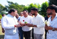 CM आवास पर उमड़ा जनसैलाब: CM धामी ने कहा- दीपावली हमें अंधकार पर प्रकाश, बुराई पर अच्छाई और असत्य पर सत्य की जीत का संदेश देती है….
