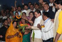Uttarakhand News: सीएम धामी ने अस्ताचलगामी सूर्य को अर्घ्य अर्पित कर प्रदेशवासियों की सुख-समृद्धि की कामना की, कहा— यह पर्व आस्था और पवित्रता का प्रतीक है…..