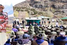 ‘सीमाओं पर बसने वाले लोगों का जीवन बेहतर हो’ — मुख्यमंत्री पुष्कर सिंह धामी ने सीमांत क्षेत्र के ग्रामीणों से किया संवाद, बोले- सड़क-स्वास्थ्य और शिक्षा को किया जाएगा सुदृढ़…..