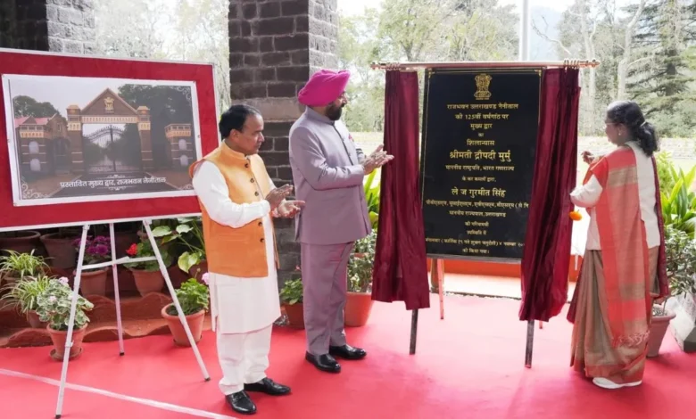 Uttarakhand News: राष्ट्रपति द्रौपदी मुर्मू ने किया राजभवन के मुख्य द्वार का शिलान्यास, राज्यपाल गुरमीत सिंह रहे उपस्थित…. Uttarakhand News: राष्ट्रपति द्रौपदी मुर्मू ने किया राजभवन के मुख्य द्वार का शिलान्यास, राज्यपाल गुरमीत सिंह रहे उपस्थित….