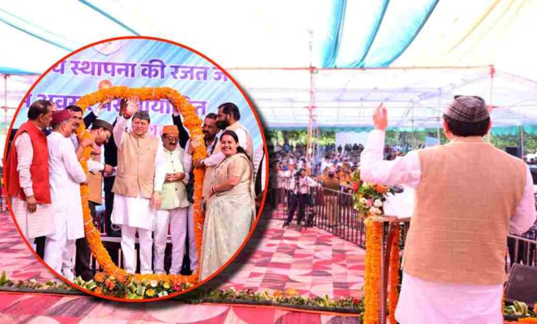 Uttarakhand News: मुख्यमंत्री पुष्कर सिंह ने राज्य स्तरीय जन-वन महोत्सव का किया शुभारंभ, कहा- प्रकृति का संरक्षण हमारे संस्कारों में समाहित…. Uttarakhand News: मुख्यमंत्री पुष्कर सिंह ने राज्य स्तरीय जन-वन महोत्सव का किया शुभारंभ, कहा- प्रकृति का संरक्षण हमारे संस्कारों में समाहित….