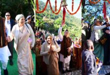 Uttarakhand News: मां के साथ अपने पैतृक गांव पहुंचे सीएम धामी, बोले- टुंडी–बारमौं उनके लिए सिर्फ एक गांव नहीं, बल्कि उनकी जड़, संस्कार और पहचान है….