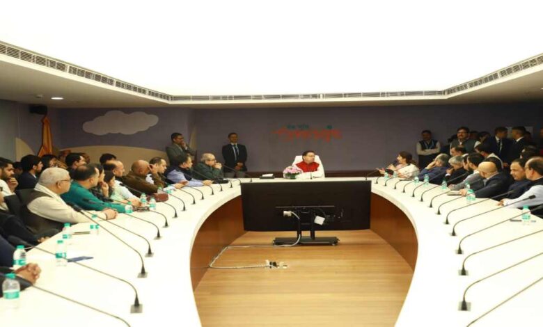 राज्य के विकास के लिए CM धामी ने प्रवासी उत्तराखंडी अधिवक्ताओं संग किया गहन विचार-मंथन, कहा—कानून व्यवस्था को सुदृढ़, पारदर्शी और जनहितकारी बनाना सरकार की प्राथमिकता…. राज्य के विकास के लिए CM धामी ने प्रवासी उत्तराखंडी अधिवक्ताओं संग किया गहन विचार-मंथन, कहा—कानून व्यवस्था को सुदृढ़, पारदर्शी और जनहितकारी बनाना सरकार की प्राथमिकता….