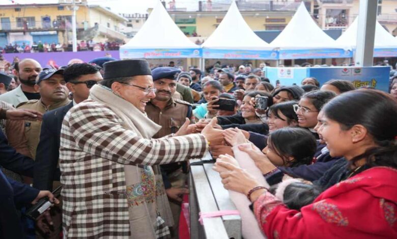 मुख्यमंत्री धामी ने वीर शहीदों और आंदोलनकारियों को किया नमन, कहा- राज्य के निर्माण में महिलाओं की भूमिका…..