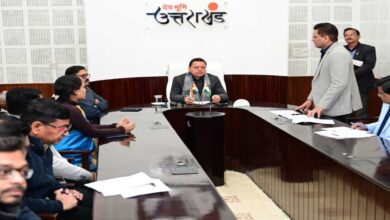 Uttarakhand News: मुख्यमंत्री धामी ने 4224 श्रमिकों को 12.89 करोड़ की सहायता राशि सौंपी, कहा- श्रमिक हमारे राज्य के…