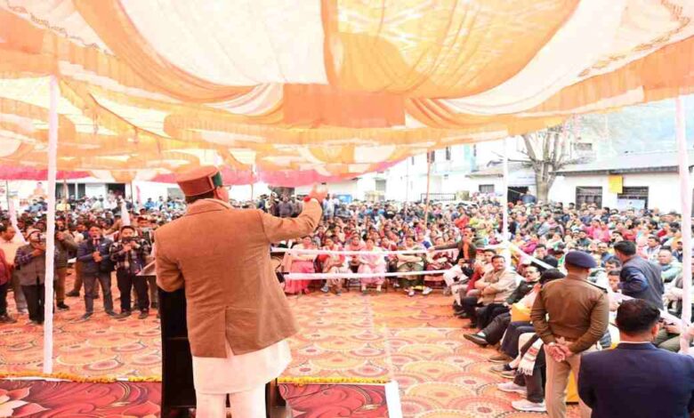 Uttarakhand News: ‘योजनाएं कागजों तक सीमित न रहें…’, मुख्यमंत्री धामी का बड़ा बयान, कहा- संवाद की खुली व्यवस्था ने जनता के विश्वास को सुदृढ़ किया…..