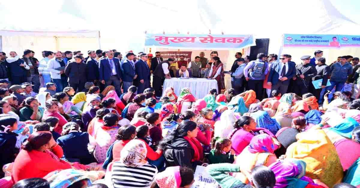 Uttarakhand News: सीएम पुष्कर सिंह धामी ने समाज कल्याण विभाग की समीक्षा बैठक में वन-क्लिक से किया ₹141 करोड़ से अधिक की पेंशन राशि का वितरण…..