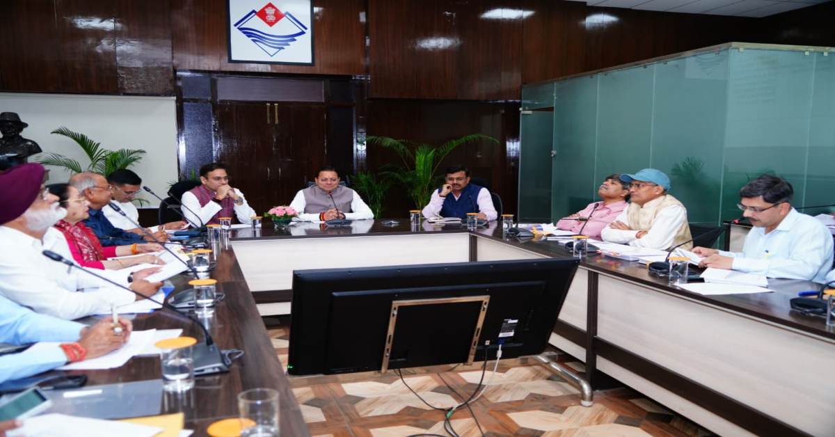 Uttarakhand News: लेट-लतीफी बिल्कुल नहीं चलेगी! नैनीताल और ऊधमसिंह नगर के विकास कार्यों की CM धामी ने की समीक्षा, अधिकारियों को दिए सख्त निर्देश….