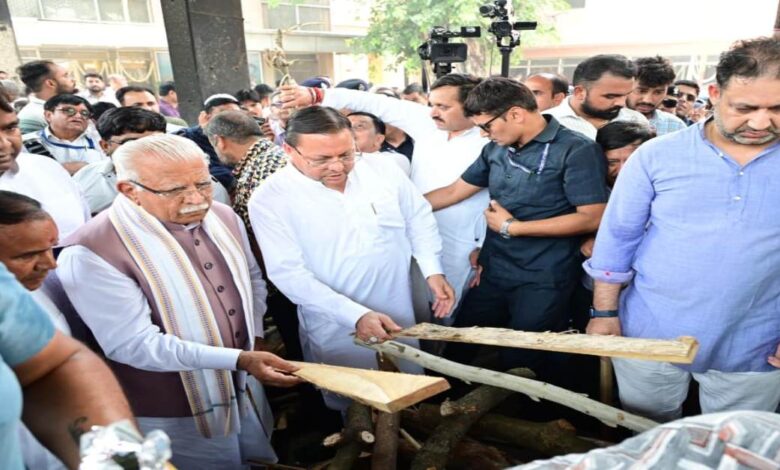 Uttarakhand News- नम आंखों से दी गई विदाई: राजकीय सम्मान के साथ पंचतत्व में विलीन हुए मेजर जनरल भुवन चंद्र खंडूड़ी, बेटे मनीष ने दी मुखाग्नि, अंतिम दर्शन को उमड़ा जनसैलाब….