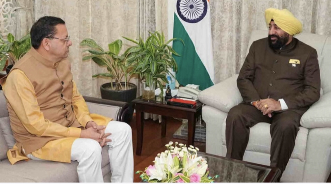 Uttarakhand: राज्यपाल गुरमीत सिंह ने की मुख्यमंत्री धामी से मुलाकात, विभिन्न विकासात्मक योजनाओं पर चर्चा