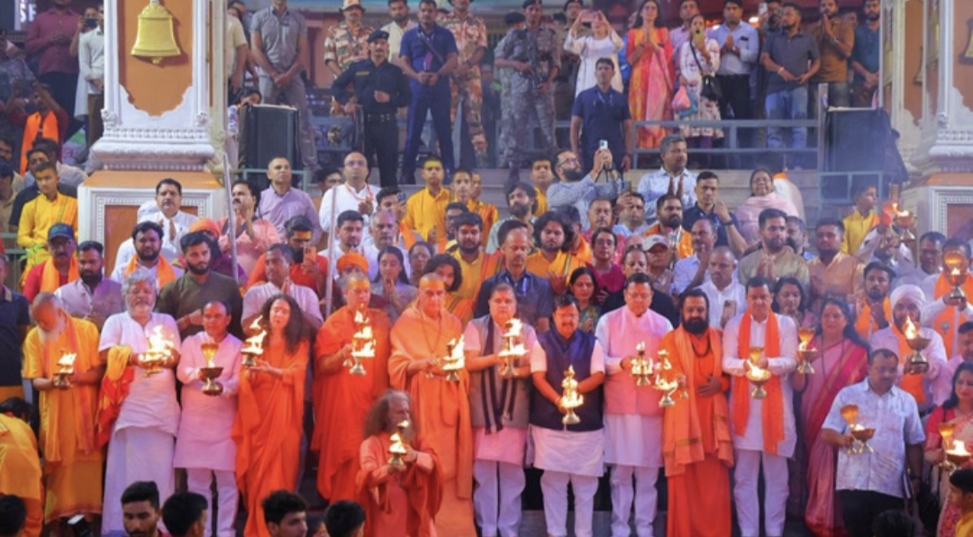 Rishikesh: भाजपा के राष्ट्रीय अध्यक्ष नितिन नवीन पहुंचे परमार्थ निकेतन, गंगा आरती में हुए शामिल Rishikesh: भाजपा के राष्ट्रीय अध्यक्ष नितिन नवीन पहुंचे परमार्थ निकेतन, गंगा आरती में हुए शामिल