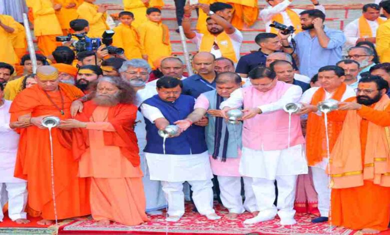 Uttarakhand News: ऋषिकेश में नितिन नवीन ने की भव्य गंगा आरती, सीएम धामी संग प्रदेशवासियों के सुख-समृद्धि की कामना…
