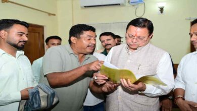 Uttarakhand News: जनता दरबार में एक्शन मोड में दिखे CM धामी, पेयजल से सड़क तक की समस्याओं पर दिए सख्त निर्देश…..