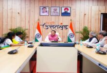 Uttarakhand News: रेलवे कनेक्टिविटी को नई रफ्तार देने की तैयारी, सीएम धामी और रेलवे बोर्ड चेयरमैन ने उत्तराखंड की प्रमुख परियोजनाओं पर की विस्तृत चर्चा…..