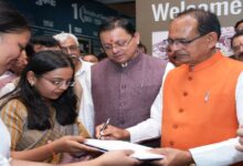 Uttarakhand News: शिवराज सिंह चौहान ने किया पूर्व छात्र सम्मेलन का उद्घाटन, सीएम धामी बोले- विकास की राह पर तेजी से बढ़ रहा उत्तराखंड…..