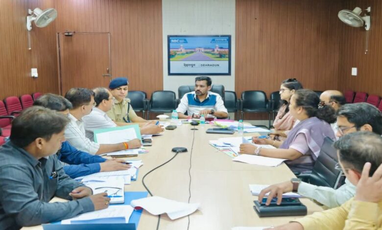 देहरादून में नशे के नेटवर्क पर होगी ‘सर्जिकल स्ट्राइक’, हॉटस्पॉट चिन्हित कर तस्करों पर कसा जाएगा शिकंजा देहरादून में नशे के नेटवर्क पर होगी ‘सर्जिकल स्ट्राइक’, हॉटस्पॉट चिन्हित कर तस्करों पर कसा जाएगा शिकंजा
