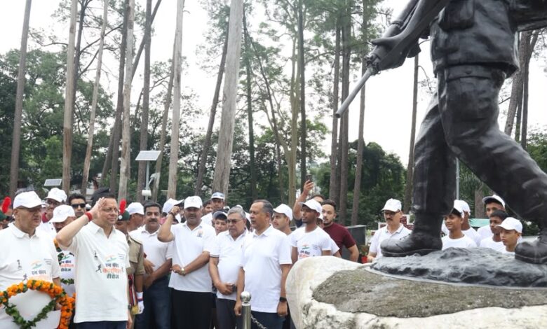 देहरादून में कारगिल वीरों को नमन, सीएम धामी ने मैराथन को किया रवाना