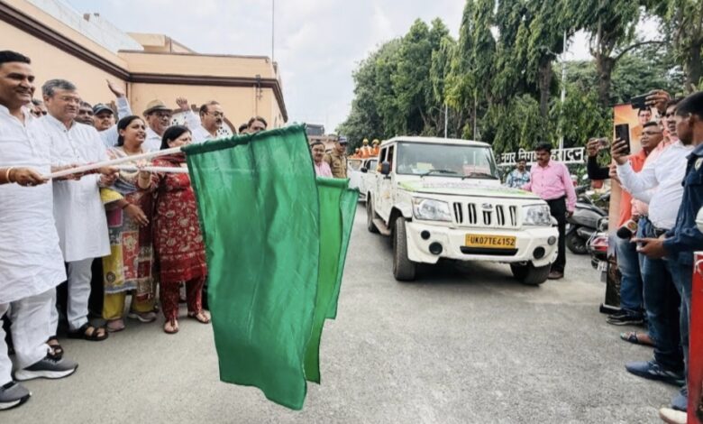 Dehradun: नगर निगम की QRT का शुभारंभ; इमरजेंसी स्वच्छता सेवाएं होंगी और तेज, ट्रोल फ्री नंबर पर करें कॉल