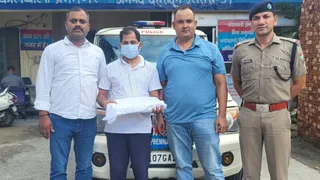यूटीयू पेपर लीक मामले में सहायक प्रोफेसर गिरफ्तार, व्हाट्सएप पर साझा किए थे प्रश्न यूटीयू पेपर लीक मामले में सहायक प्रोफेसर गिरफ्तार, व्हाट्सएप पर साझा किए थे प्रश्न