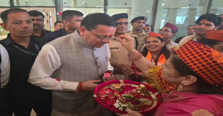 Uttarakhand News- मुख्यमंत्री धामी ने मुंबई में प्रवासी उत्तराखण्डवासियों से किया संवाद, कहा- राज्य की प्रगति में आपका योगदान अमूल्य….. Uttarakhand News- मुख्यमंत्री धामी ने मुंबई में प्रवासी उत्तराखण्डवासियों से किया संवाद, कहा- राज्य की प्रगति में आपका योगदान अमूल्य…..