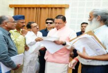 Uttarakhand News: CM धामी ने जनता दरबार में सुनीं फरियादें, समस्याओं के समयबद्ध निस्तारण के दिए आदेश…..