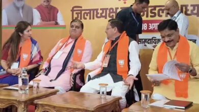 दिल्ली के बाद देहरादून में भाजपा की बड़ी बैठक, सीएम ने कार्यकर्ताओं से किया संवाद