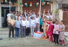 कमांडो स्टडी लाइब्रेरी में पूर्व पैरा कमांडो सुमन भंडारी ने फहराया तिरंगा, युवाओं को दिया देशसेवा का संदेश