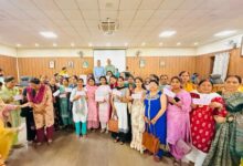 देहरादून में ‘लखपति दीदी’ बनीं आत्मनिर्भर, 1.97 करोड़ का यूजर चार्ज मिला, नगर आयुक्त ने सौंपा चेक