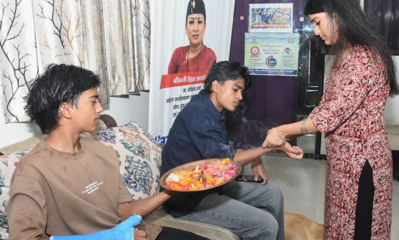 भारतीय संस्कारों का प्रतीक है रक्षाबंधन : रेखा आर्या। भारतीय संस्कारों का प्रतीक है रक्षाबंधन : रेखा आर्या।