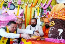 Uttarakhand News: हर-हर महादेव के जयघोष से गूंजा देहरादून, धामी ने टपकेश्वर महादेव की भव्य शोभायात्रा का किया शुभारंभ, आस्था के रंग में रंगा शहर…
