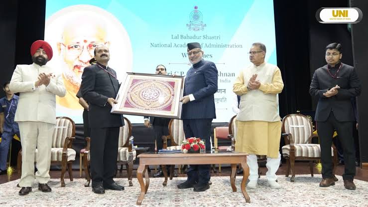 मसूरी पहुंचे उपराष्ट्रपति राधाकृष्णन, प्रशिक्षु आईएएस अधिकारियों को दिया कर्तव्यबोध का मंत्र
