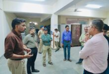 डीएम ने राजनीतिक दलों के प्रतिनिधियों के साथ ईवीएम वेयरहाउस का किया निरीक्षण