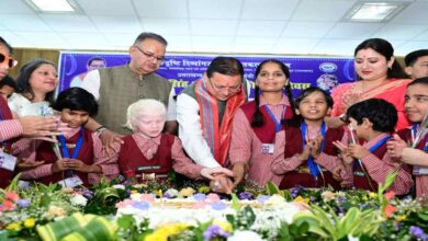 Uttarakhand News: दिव्यांग बच्चों के बीच CM धामी ने मनाया जन्मदिन, बोले- इनकी मुस्कान ही मेरे लिए सबसे बड़ा उपहार….
