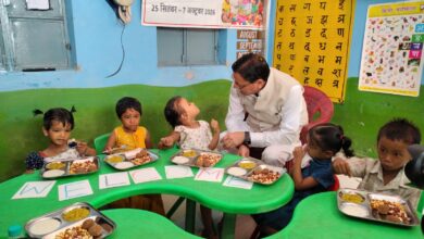 ‘आंगन का मिलन’ में पहुंचे सीएम धामी, नौ आंगनबाड़ी और दो आशा कार्यकर्ता सम्मानित