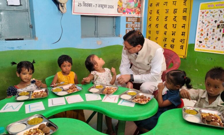 ‘आंगन का मिलन’ में पहुंचे सीएम धामी, नौ आंगनबाड़ी और दो आशा कार्यकर्ता सम्मानित